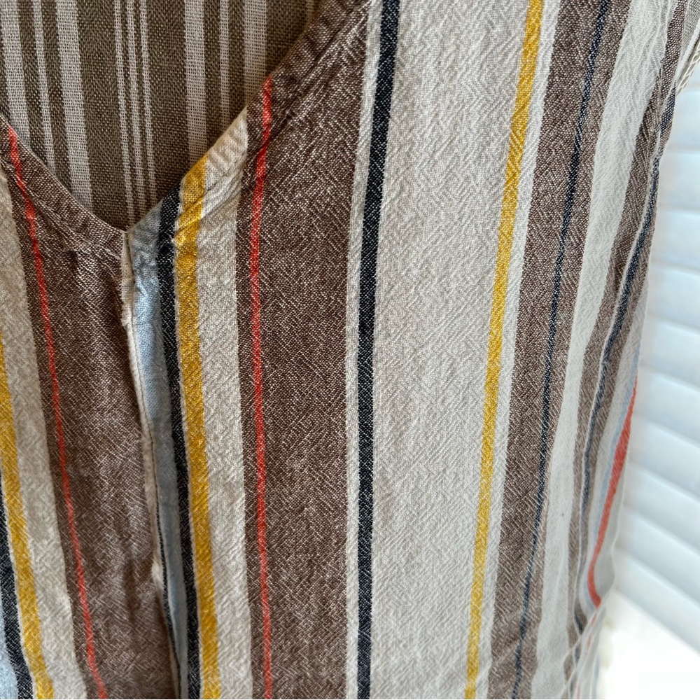 Time and Tru Tan Asymmetrical Tank Top - Picture 4 of 8
